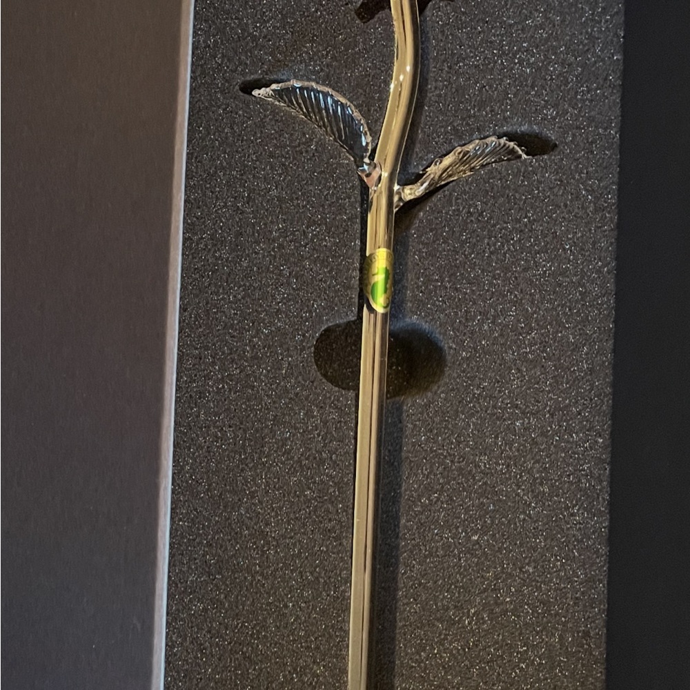 Waterford Fleurology 14 1/2 Single Long Stem Red Rose - Picture 2 of 3